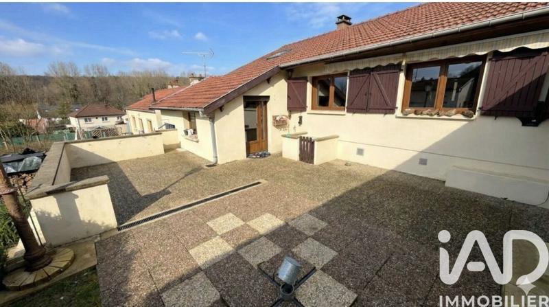 Maison - 95 m² - 5 pièces
