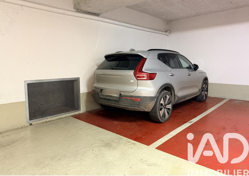 Parking - 150 m²