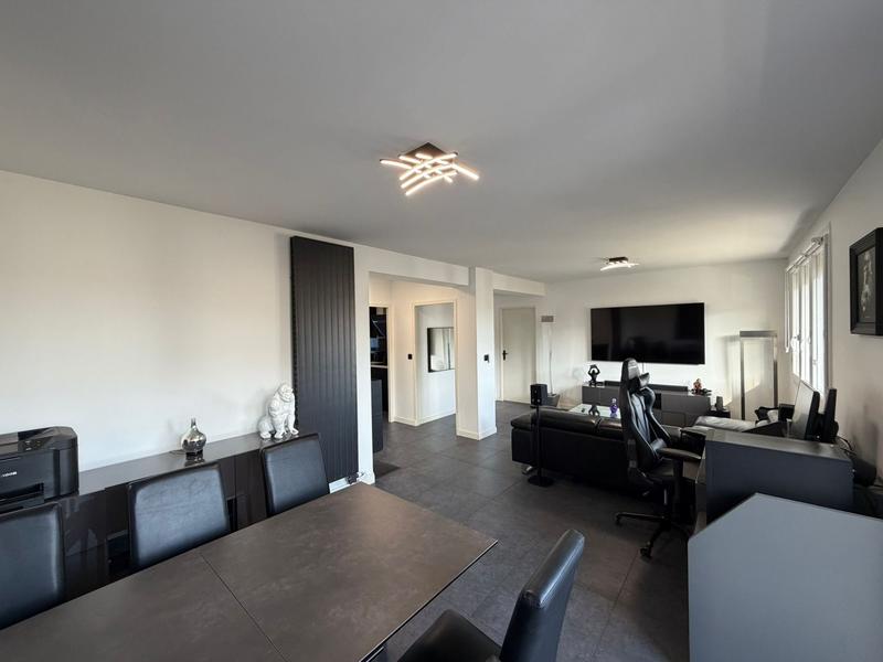 Appartement - 92 m² - 5 pièces