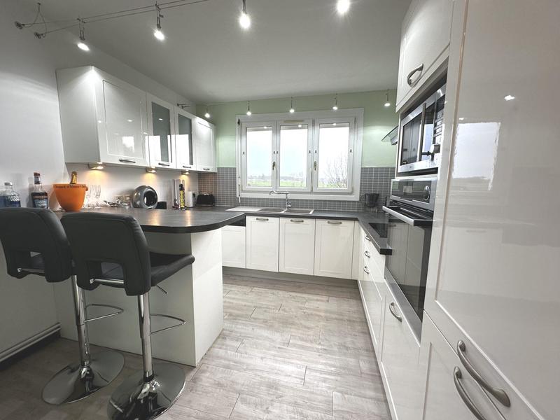 Maison - 100 m² - 6 pièces