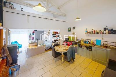 Maison - 250 m² - 9 pièces