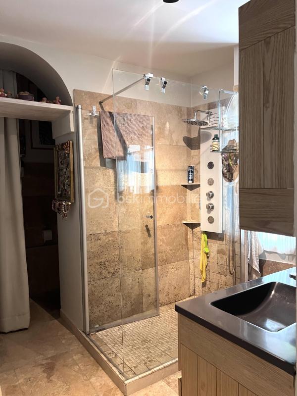 Appartement - 108 m² - 6 pièces