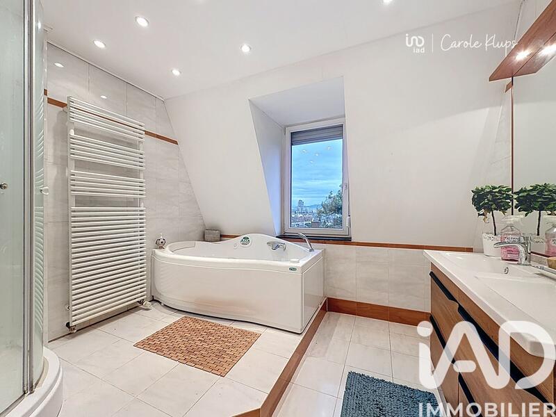 Duplex - 121 m² - 4 pièces