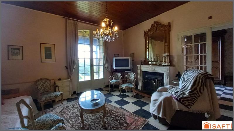 Maison - 201 m² - 5 pièces