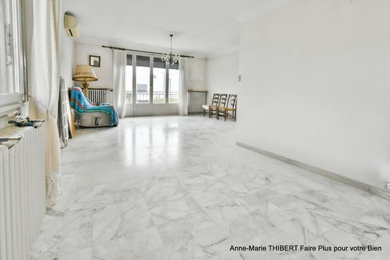 Maison - 200 m² - 8 pièces