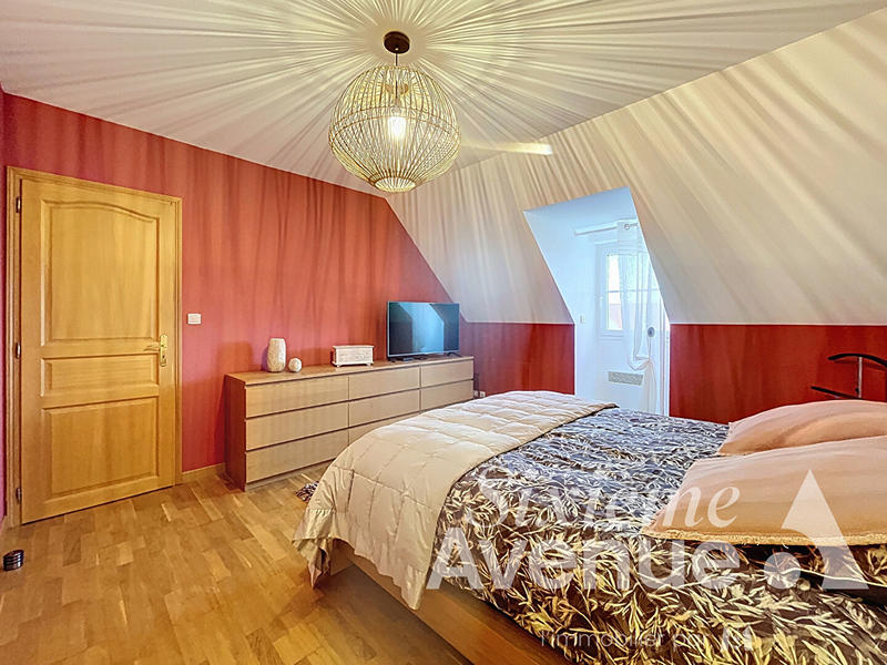 Maison - 143 m² - 6 pièces