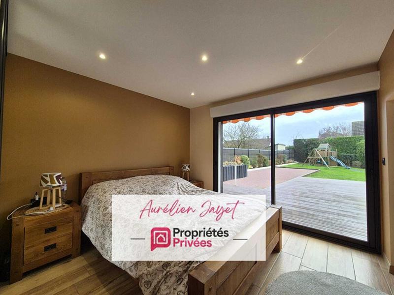 Maison - 200 m² - 5 pièces