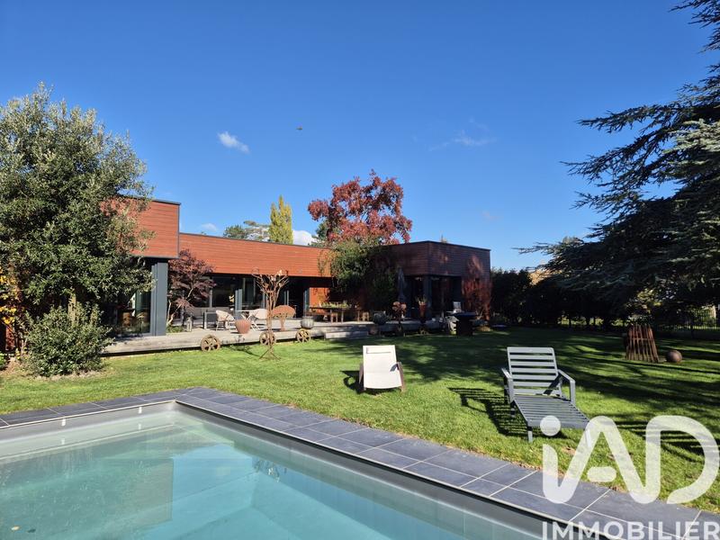 Maison de maîtres - 205 m² - 7 pièces