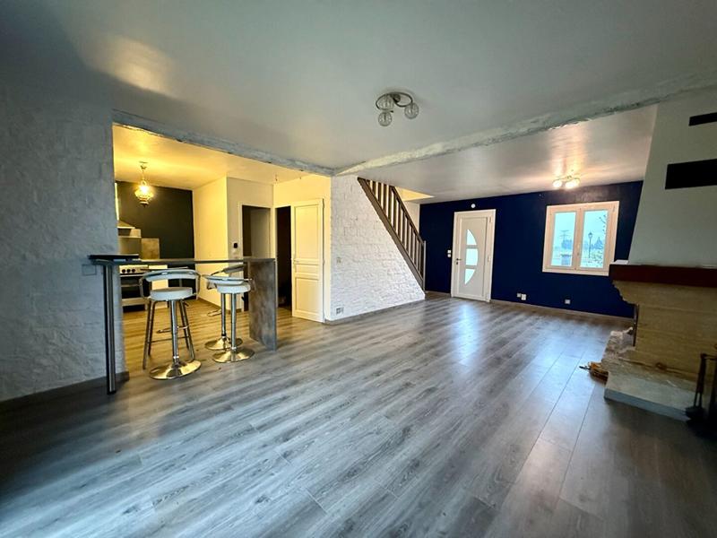 Maison - 90 m² - 5 pièces