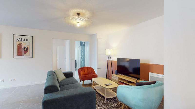 Appartement - 99 m² - 6 pièces