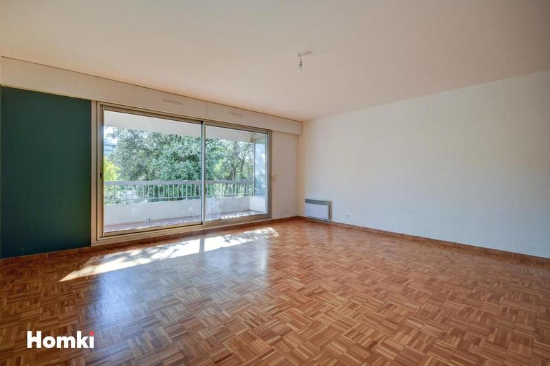 Appartement - 99 m² - 4 pièces