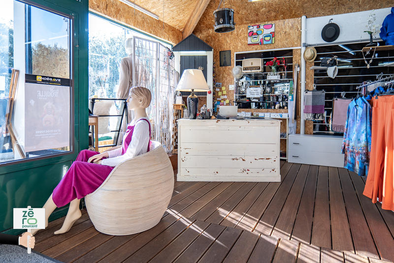 Fonds de commerce - Magasins - 150 m²