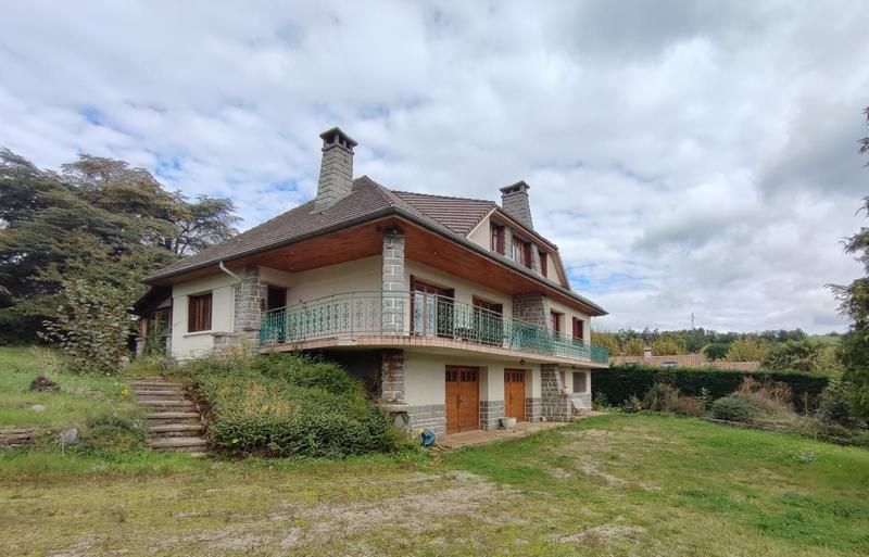 Maison - 188 m² - 8 pièces