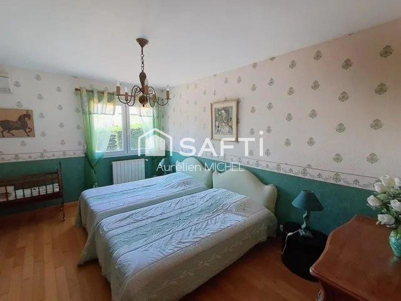 Maison - 258 m² - 7 pièces