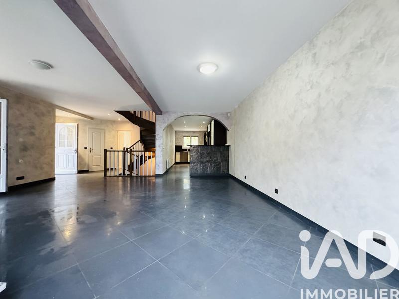 Maison - 121 m² - 4 pièces