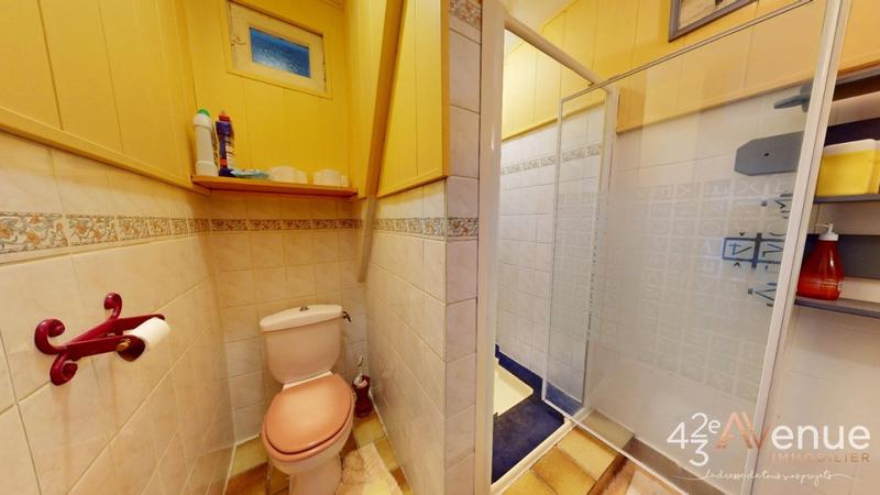 Maison - 201 m² - 5 pièces