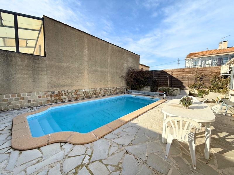 Maison - 95 m² - 5 pièces