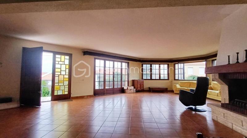 Villa - 260 m² - 8 pièces