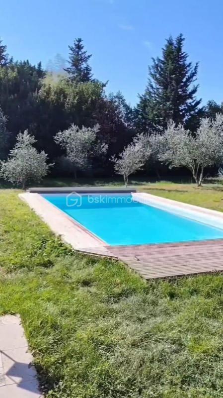 Propriété - 98 m² - 6 pièces