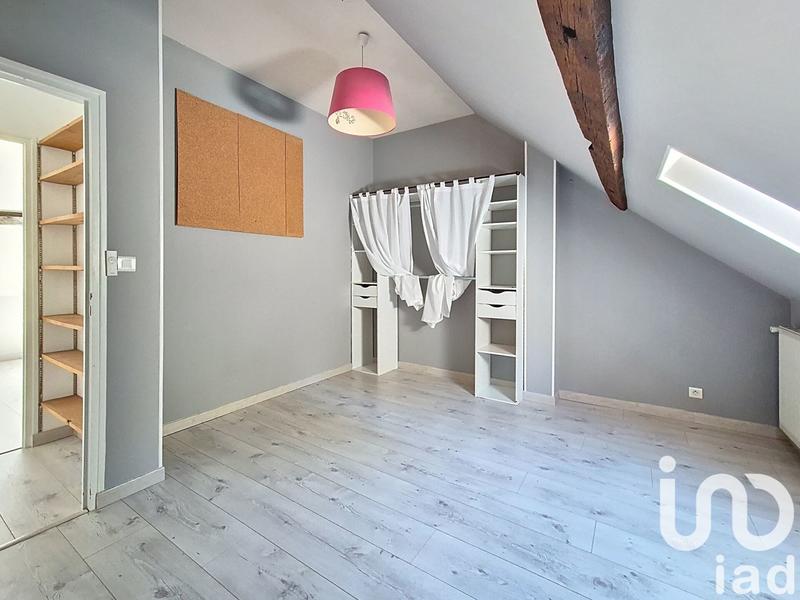 Maison - 215 m² - 8 pièces