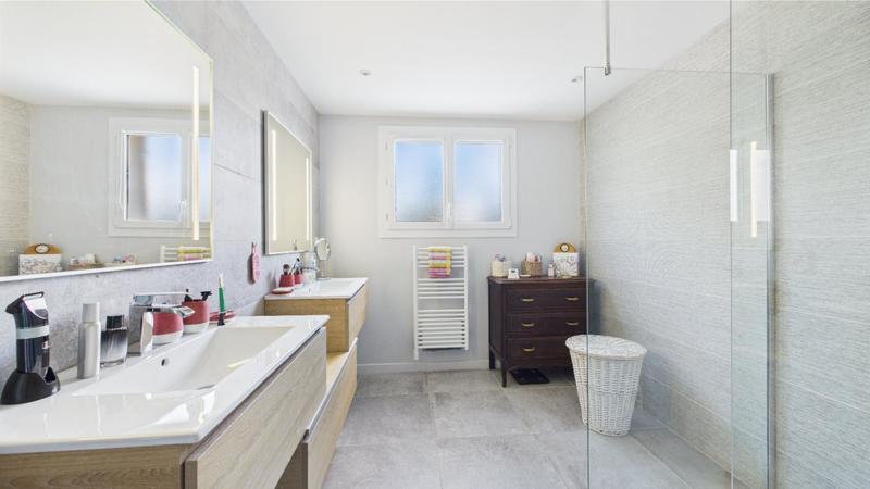 Maison d'architecte - 200 m² - 6 pièces