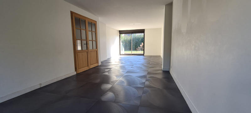 Maison - 175 m² - 9 pièces