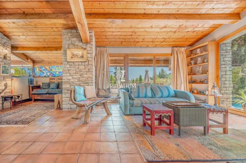 Maison ancienne - 235 m² - 8 pièces