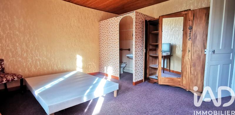 Maison - 237 m² - 10 pièces