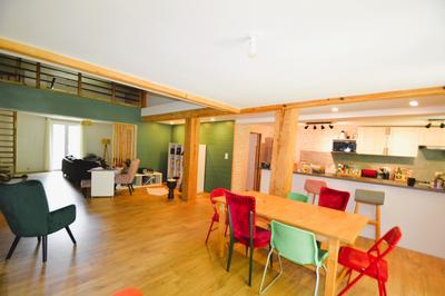 Maison - 206 m² - 6 pièces