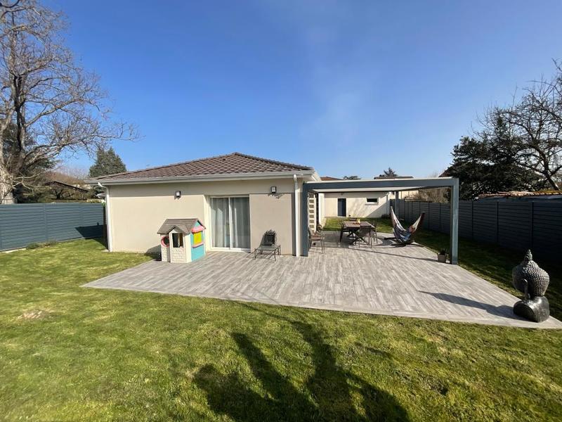 Maison - 107 m² - 5 pièces