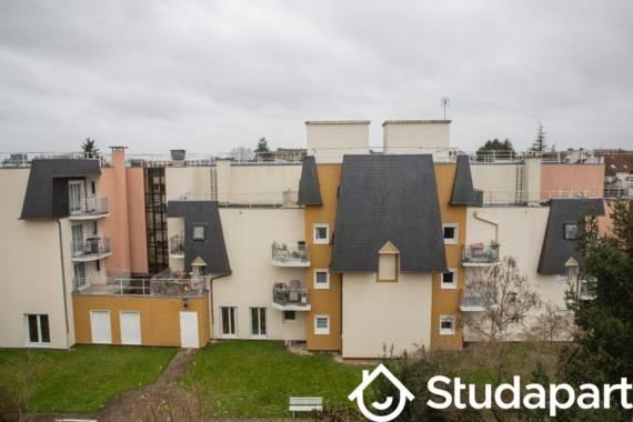 Chambre - 9 m² - 1 pièce