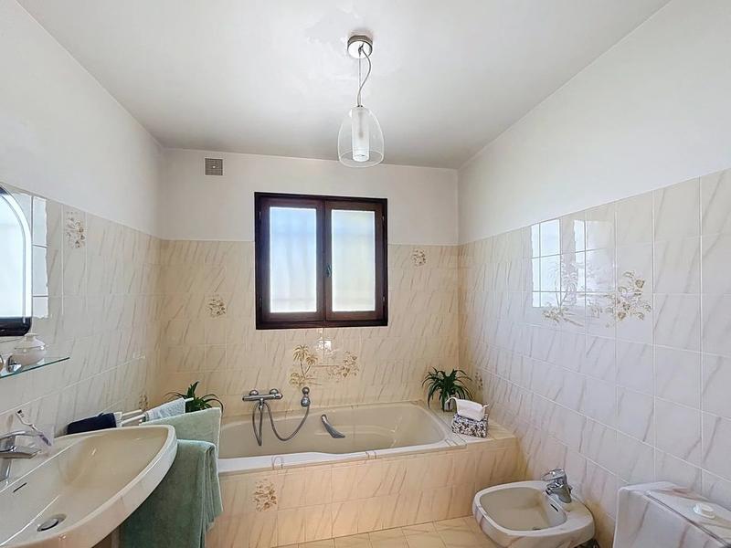 Maison - 160 m² - 2 pièces