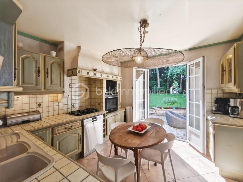 Maison - 144 m² - 7 pièces