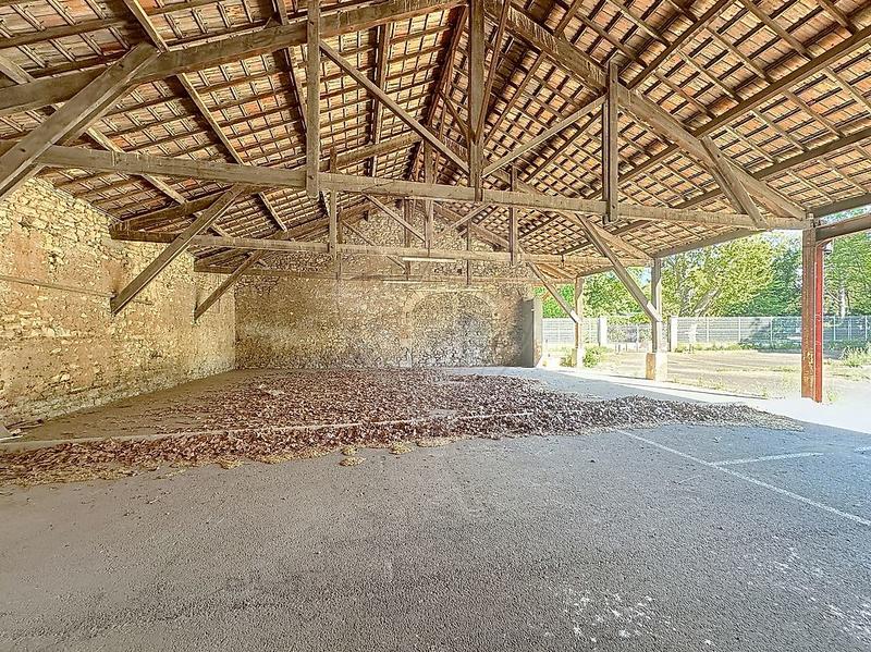 Bureau - 3 600 m² - 45 pièces