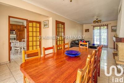 Maison - 113 m² - 7 pièces