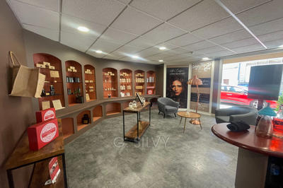 Local commercial - 114 m²