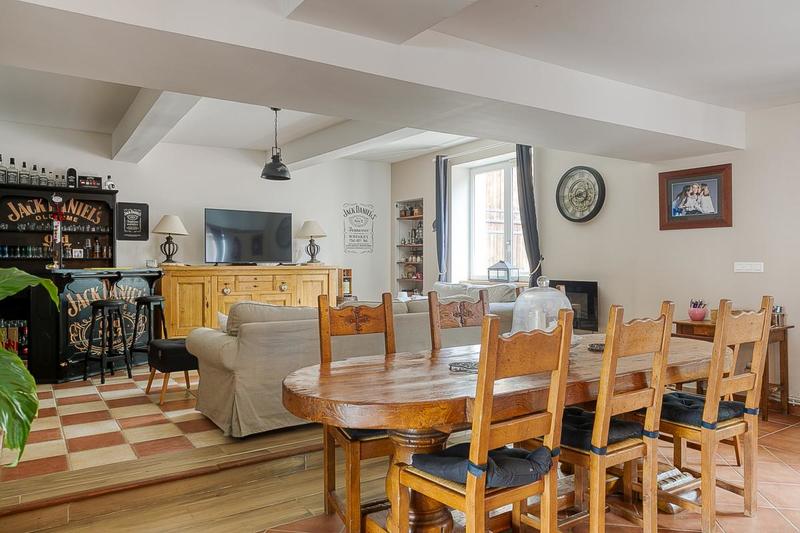 Villa - 210 m² - 7 pièces