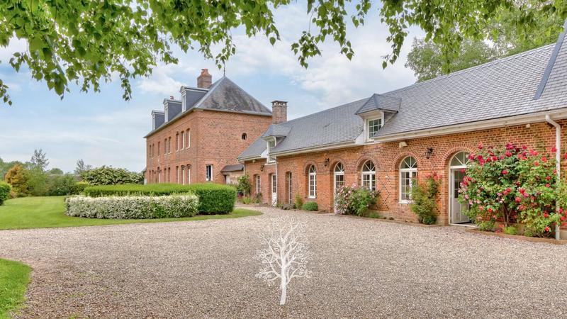 Demeure - 300 m² - 7 pièces