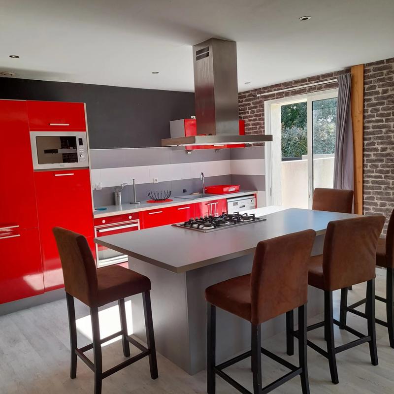 Maison traditionnelle - 110 m² - 8 pièces