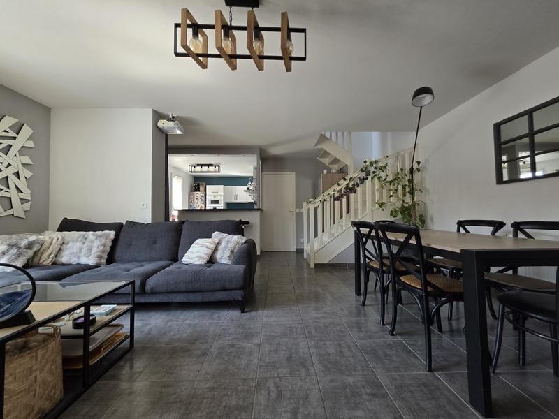 Maison - 101 m² - 4 pièces