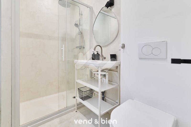 Immeuble - 218 m² - 10 pièces