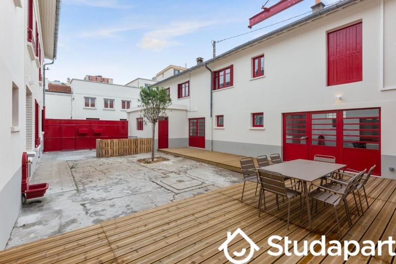 Chambre - 12 m² - 1 pièce