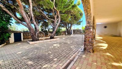 Demeure - 299 m² - 8 pièces