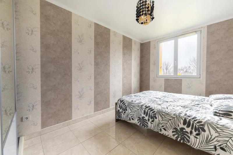 Appartement - 94 m² - 5 pièces