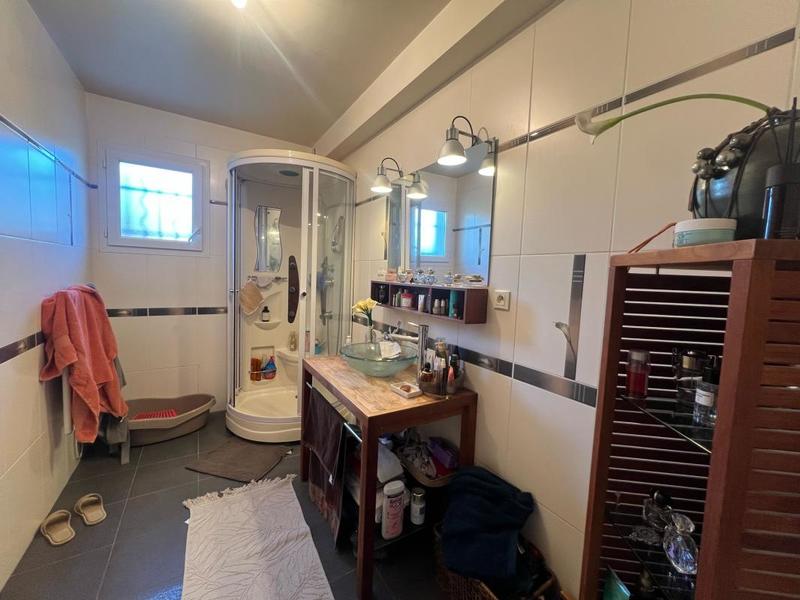 Maison - 230 m² - 9 pièces