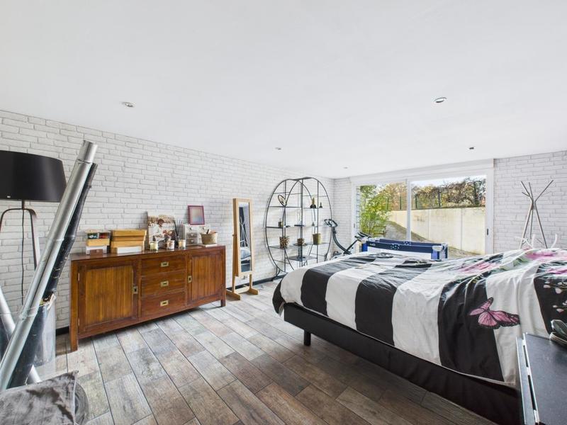 Maison - 215 m² - 7 pièces