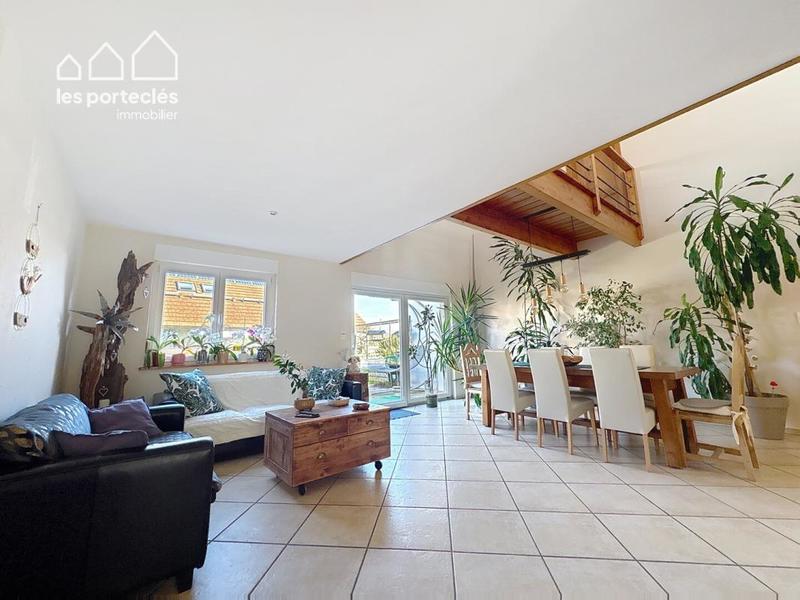 Maison - 214 m² - 4 pièces