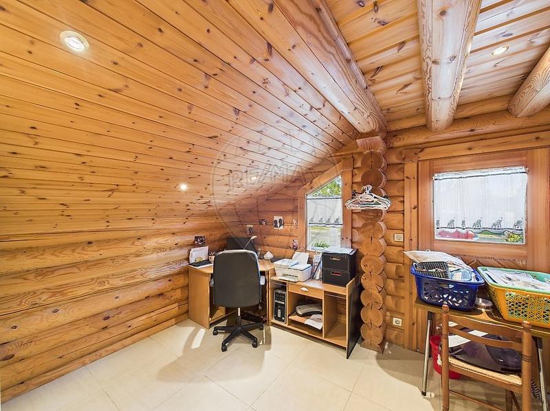 Châlet - 175 m² - 9 pièces