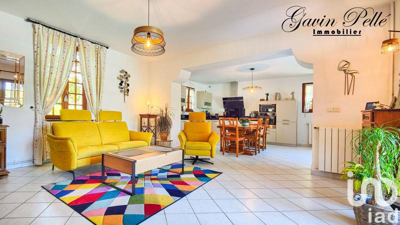 Maison - 210 m² - 7 pièces