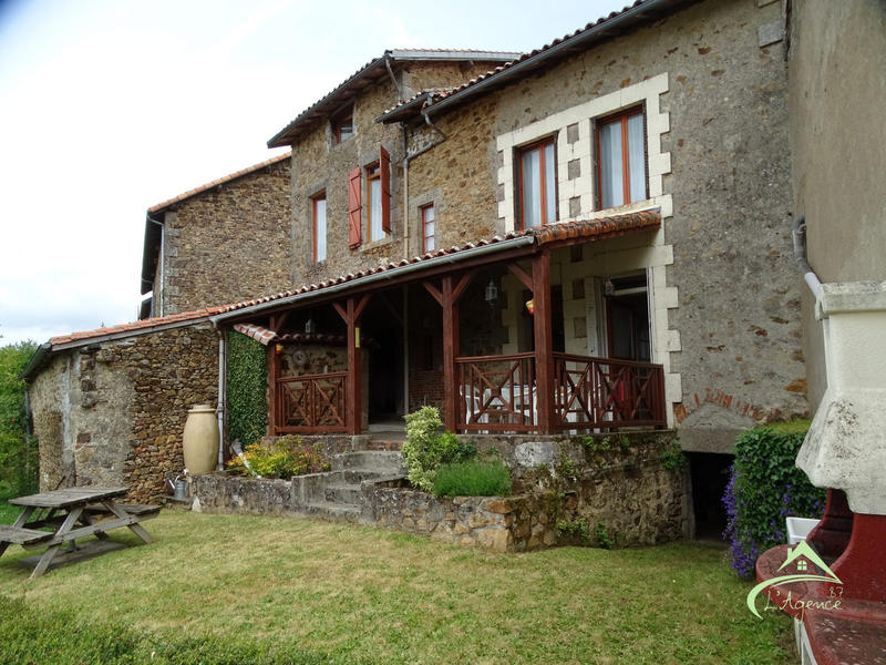 Maison ancienne - 146 m² - 7 pièces